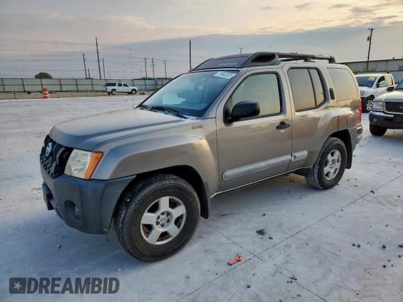 ✅ 2005 Nissan Xterra S • VIN: 5N1AN08U85C653769 • Lot: 70583205. Wystawiony na Copart z przebiegiem 189 203 mil. Bezpłatny archiwum sprzedaży aukcyjnych z USA i szczegółowy raport historii pojazdu na DreamBid. Zdjęcie 1.