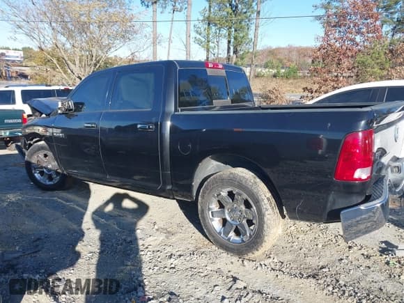 ✅ 2009 Dodge 1500 Sport • VIN: 1D3HB13T99S772935 • Lot: 41006604. Wystawiony na IAAI z przebiegiem 118 772 mil. Bezpłatny archiwum sprzedaży aukcyjnych z USA i szczegółowy raport historii pojazdu na DreamBid. Zdjęcie 13.