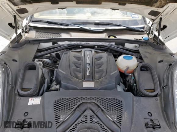 ✅ 2015 Porsche Macan S • VIN: WP1AB2A58FLB50612 • Лот: 58099535. Опубликован ранее на Copart с пробегом 93 425 миль. Бесплатный доступ к архиву аукционных продаж из США и подробный отчёт об истории автомобиля на DreamBid. Изображение 12.