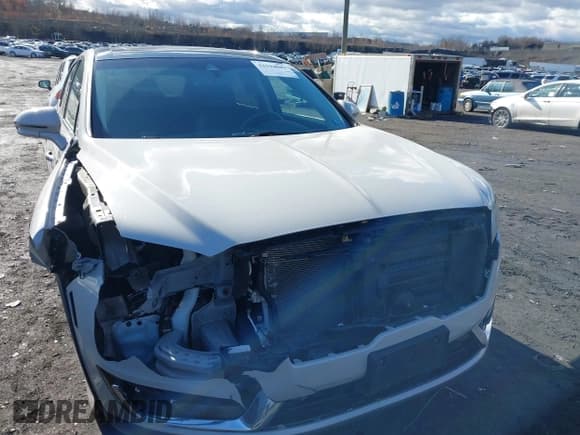 ✅ 2019 Lincoln Nautilus Reserve • VIN: 2LMPJ8L95KBL40413 • Lot: 43594043. Listed on IAAI with 52,762 mi. Free auction sales archive from the USA and detailed vehicle history report at DreamBid. Image 6.