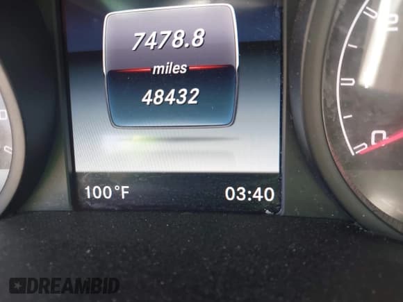 ✅ 2018 Mercedes-Benz C 43 AMG • VIN: 55SWF6EB9JU236198 • Lot: 42278960. Wystawiony na IAAI z przebiegiem 48 432 mil. Bezpłatny archiwum sprzedaży aukcyjnych z USA i szczegółowy raport historii pojazdu na DreamBid. Zdjęcie 15.