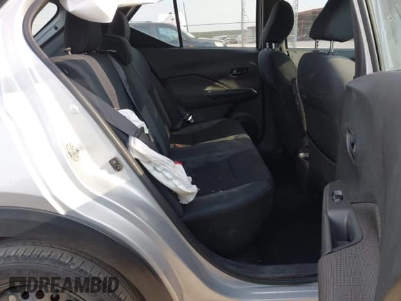 ✅ 2020 Nissan Kicks S • VIN: 3N1CP5BV1LL506980 • Lot: 43223876. Listed on IAAI with 83,152 mi. Free auction sales archive from the USA and detailed vehicle history report at DreamBid. Image 8.