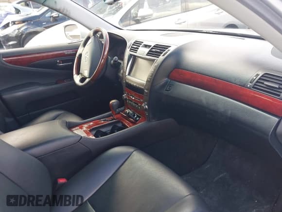 ✅ 2007 Lexus LS 460 • VIN: JTHBL46F275029708 • Lot: 43433130. Listed on IAAI with 82,251 mi. Free auction sales archive from the USA and detailed vehicle history report at DreamBid. Image 5.
