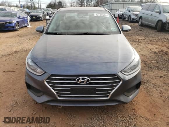 2020 Hyundai Accent SE с VIN 3KPC24A61LE120239, выставлен на аукционе Copart как лот 42189944 с пробегом 67 665 миль миль и . История ставок и продаж доступна на DreamBid. Изображение 5.