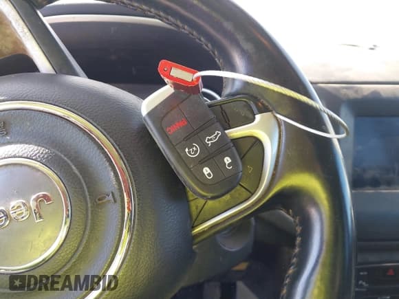 ✅ 2019 Jeep Compass Latitude • VIN: 3C4NJCBB9KT802894 • Lot: 43589116. Wystawiony na IAAI z przebiegiem 135 922 mil. Bezpłatny archiwum sprzedaży aukcyjnych z USA i szczegółowy raport historii pojazdu na DreamBid. Zdjęcie 11.