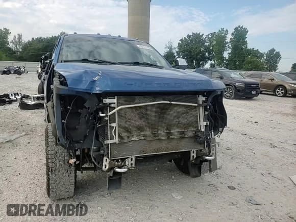 ✅ 2022 Ford F-250 XL • VIN: 1FT8X2BT6NEG10951 • Lot: 69037785. Listed on Copart with 85,633 mi. Free auction sales archive from the USA and detailed vehicle history report at DreamBid. Image 14.