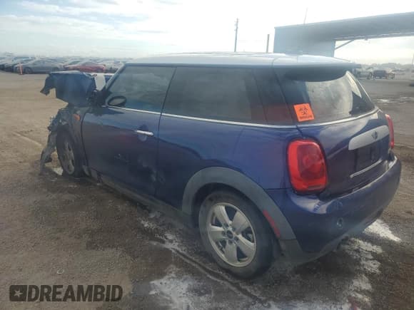 ✅ 2015 MINI Hardtop • VIN: WMWXM5C52F3A58254 • Лот: 70826755. Опубликован ранее на Copart с пробегом Не указан. Бесплатный доступ к архиву аукционных продаж из США и подробный отчёт об истории автомобиля на DreamBid. Изображение 2.