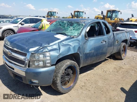 ✅ 2011 Chevrolet Silverado 1500 LT • VIN: 1GCRCSE08BZ391710 • Lot: 43128985. Listed on IAAI with 173,008 mi. Free auction sales archive from the USA and detailed vehicle history report at DreamBid. Image 16.