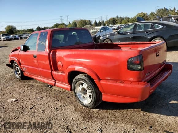 2001 Chevrolet S-10 LS с VIN 1GCCS19W918132410, выставлен на аукционе Copart как лот 73995524 с пробегом 117 767 миль миль и Списание • Salvage title. История ставок и продаж доступна на DreamBid. Изображение 2.