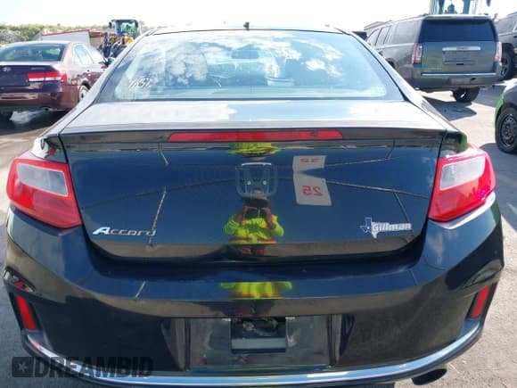 ✅ 2013 Honda Accord EX-L • VIN: 1HGCT1B89DA000075 • Лот: 43392343. Опубликован ранее на IAAI с пробегом 215 264 миль. Бесплатный доступ к архиву аукционных продаж из США и подробный отчёт об истории автомобиля на DreamBid. Изображение 16.