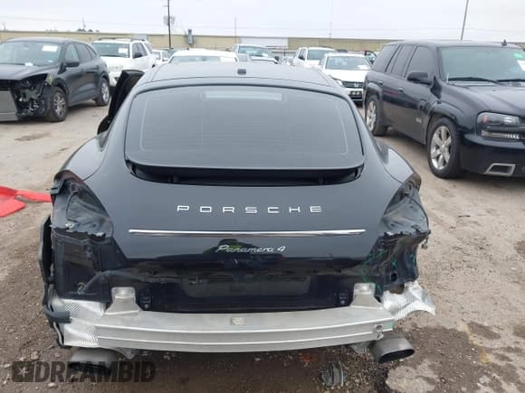 ✅ 2012 Porsche Panamera • VIN: WP0AA2A73CL011361 • Лот: 41564053. Опубликован ранее на IAAI с пробегом 126 446 миль. Бесплатный доступ к архиву аукционных продаж из США и подробный отчёт об истории автомобиля на DreamBid. Изображение 16.