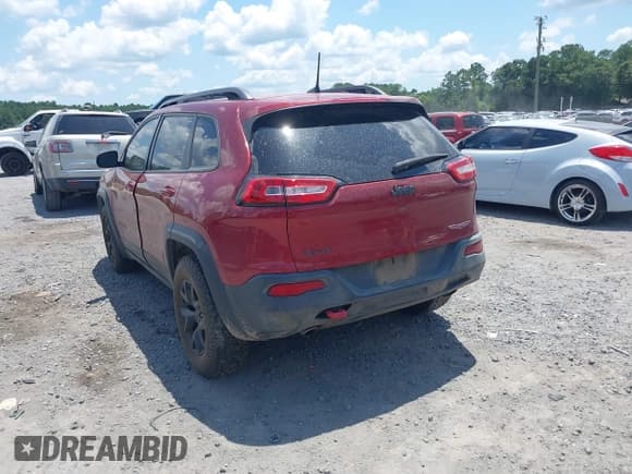 ✅ 2017 Jeep Cherokee Trailhawk L Plus • VIN: 1C4PJMBS4HD217640 • Lot: 42546332. Wystawiony na IAAI z przebiegiem 58 141 mil. Bezpłatny archiwum sprzedaży aukcyjnych z USA i szczegółowy raport historii pojazdu na DreamBid. Zdjęcie 3.