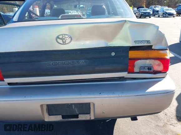 ✅ 1995 Toyota Corolla DX • VIN: 2T1AE09B0SC119881 • Лот: 43627422. Опубликован ранее на IAAI с пробегом 244 981 миль. Бесплатный доступ к архиву аукционных продаж из США и подробный отчёт об истории автомобиля на DreamBid. Изображение 6.