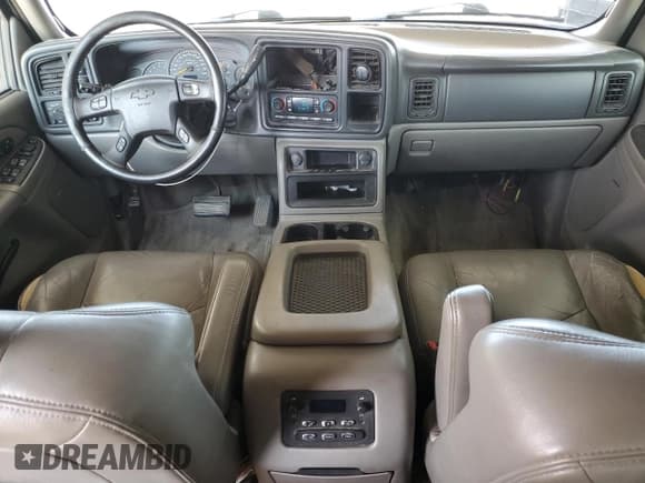 ✅ 2005 Chevrolet Suburban LS • VIN: 3GNFK16Z75G122039 • Lot: 67539005. Listed on Copart with 432,273 mi. Free auction sales archive from the USA and detailed vehicle history report at DreamBid. Image 8.