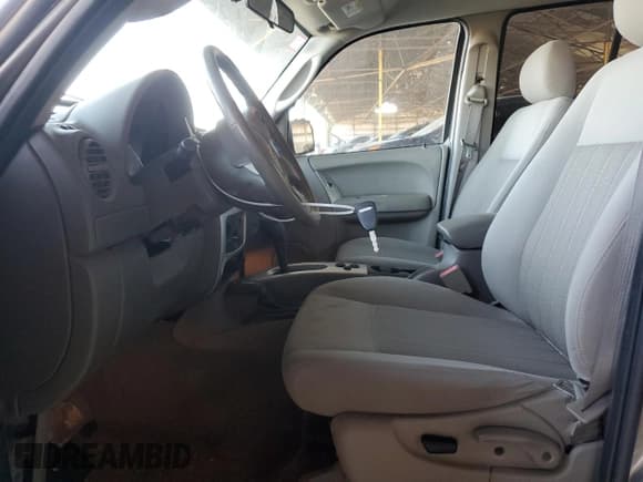 ✅ 2007 Jeep Liberty Limited • VIN: 1J4GL58K17W700877 • Lot: 60612945. Listed on Copart with 86,977 mi. Free auction sales archive from the USA and detailed vehicle history report at DreamBid. Image 7.