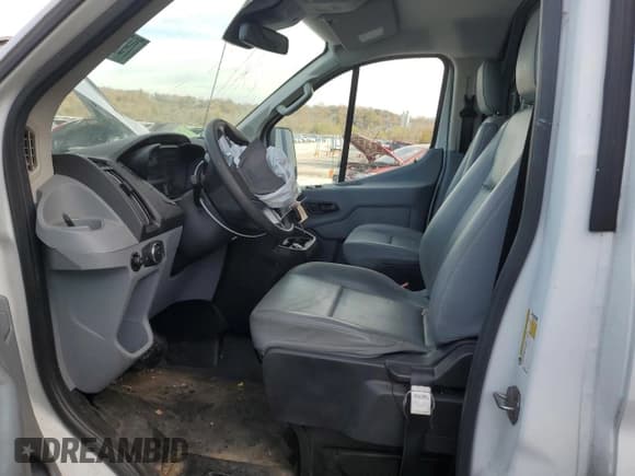 ✅ 2019 Ford Transit • VIN: 1FTYE9ZM7KKA31302 • Lot: 79751234. Listed on Copart with 92,972 mi. Free auction sales archive from the USA and detailed vehicle history report at DreamBid. Image 7.