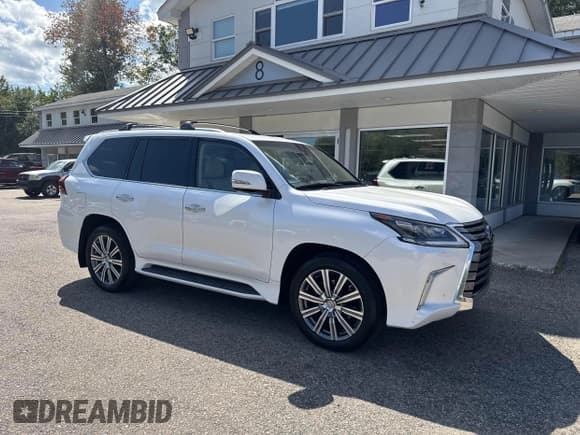 ✅ 2016 Lexus LX 570 • VIN: JTJHY7AX0G4198272 • Lot: 43220055. Wystawiony na IAAI z przebiegiem 111 223 mil. Bezpłatny archiwum sprzedaży aukcyjnych z USA i szczegółowy raport historii pojazdu na DreamBid. Zdjęcie 1.