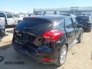 ✅ 2018 Ford Focus SE • VIN: 1FADP3K26JL282549 • Lot: 43587339. Wystawiony na IAAI z przebiegiem 123 207 mil. Bezpłatny archiwum sprzedaży aukcyjnych z USA i szczegółowy raport historii pojazdu na DreamBid. Zdjęcie 4.