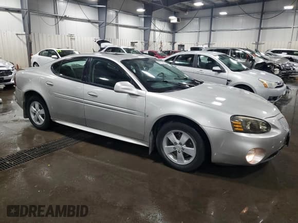 ✅ 2007 Pontiac Grand Prix • VIN: 2G2WP582671112250 • Lot: 85173445. Wystawiony na Copart z przebiegiem 217 641 mil. Bezpłatny archiwum sprzedaży aukcyjnych z USA i szczegółowy raport historii pojazdu na DreamBid. Zdjęcie 4.