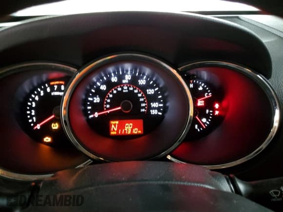 ✅ 2013 Kia Sorento LX • VIN: 5XYKT3A10DG380532 • Лот: 93597765. Опубликован ранее на Copart с пробегом 117 310 миль. Бесплатный доступ к архиву аукционных продаж из США и подробный отчёт об истории автомобиля на DreamBid. Изображение 9.