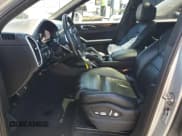 ✅ 2019 Porsche Cayenne S • VIN: WP1AB2AY3KDA63831 • Lot: 66172115. Wystawiony na Copart z przebiegiem 47 420 mil. Bezpłatny archiwum sprzedaży aukcyjnych z USA i szczegółowy raport historii pojazdu na DreamBid. Zdjęcie 7.