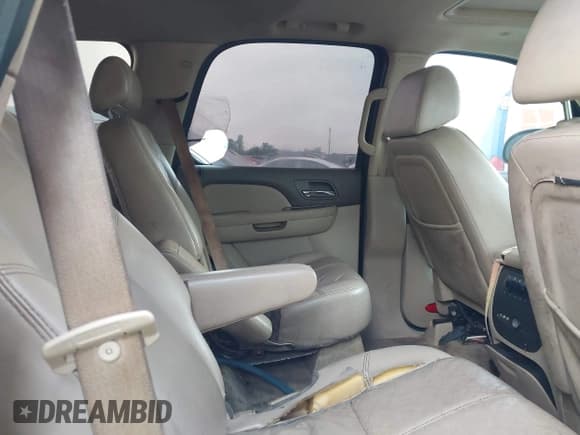 ✅ 2009 Chevrolet Tahoe 1LT • VIN: 1GNFK23059R172665 • Lot: 42269999. Listed on IAAI with 165,541 mi. Free auction sales archive from the USA and detailed vehicle history report at DreamBid. Image 8.