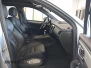 ✅ 2017 Porsche Macan Turbo • VIN: WP1AF2A53HLB60570 • Lot: 42499063. Listed on IAAI with 49,065 mi. Free auction sales archive from the USA and detailed vehicle history report at DreamBid. Image 5.