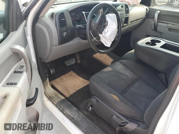 ✅ 2011 Chevrolet Silverado 1500 Work Truck • VIN: 1GCNCPE03BZ417805 • Lot: 71101234. Listed on Copart with 301,444 mi. Free auction sales archive from the USA and detailed vehicle history report at DreamBid. Image 8.