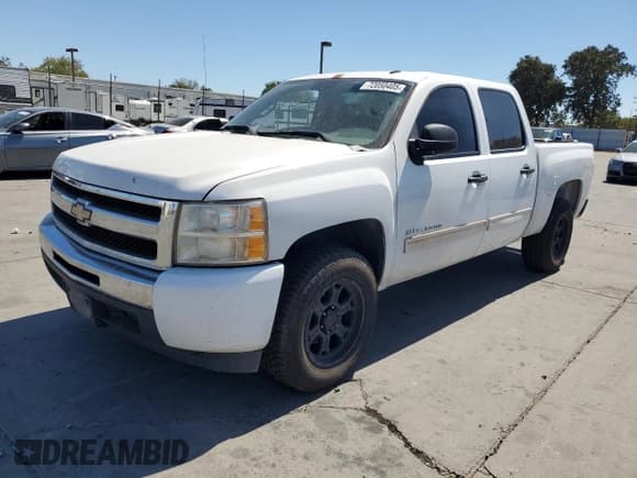 ✅ 2011 Chevrolet Silverado 1500 LS • VIN: 3GCPCREA8BG259037 • Lot: 72050405. Listed on Copart with 146,136 mi. Free auction sales archive from the USA and detailed vehicle history report at DreamBid. Image 1.