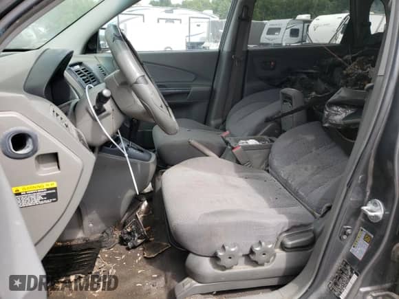 2008 Hyundai Tucson GLS z VIN KM8JM12B88U733619, wystawiony jako Copart lot #68029124 z przebiegiem Nie podano mil oraz Szkoda całkowita • Salvage title. Historia ofert i sprzedaży dostępna na DreamBid. Obrazek 7.