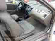 2001 Honda Accord EX с VIN 1HGCG22501A012711, выставлен на аукционе IAAI как лот 42878626 с пробегом 215 015 миль миль и . История ставок и продаж доступна на DreamBid. Изображение 5.