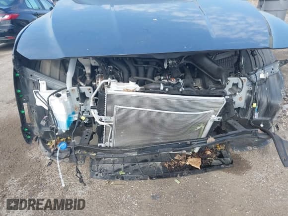 ✅ 2025 Mazda CX-50 S Preferred • VIN: 7MMVABBM3SN346824 • Лот: 42826233. Опубликован ранее на IAAI с пробегом 14 947 миль. Бесплатный доступ к архиву аукционных продаж из США и подробный отчёт об истории автомобиля на DreamBid. Изображение 17.