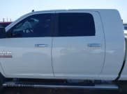 ✅ 2015 Ram 2500 SLT • VIN: 3C6UR5ML3FG674244 • Lot: 42550144. Wystawiony na IAAI z przebiegiem 220 481 mil. Bezpłatny archiwum sprzedaży aukcyjnych z USA i szczegółowy raport historii pojazdu na DreamBid. Zdjęcie 14.