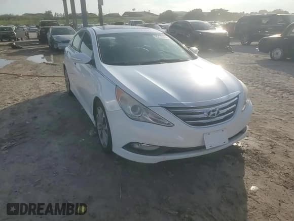 ✅ 2014 Hyundai Sonata Limited • VIN: 5NPEC4AB0EH854873 • Лот: 95478595. Опубликован ранее на Copart с пробегом 101 135 миль. Бесплатный доступ к архиву аукционных продаж из США и подробный отчёт об истории автомобиля на DreamBid. Изображение 13.