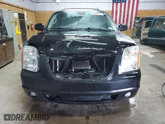 ✅ 2013 GMC Yukon SLE • VIN: 1GKS2AE02DR339320 • Lot: 83984415. Wystawiony na Copart z przebiegiem 187 381 mil. Bezpłatny archiwum sprzedaży aukcyjnych z USA i szczegółowy raport historii pojazdu na DreamBid. Zdjęcie 5.