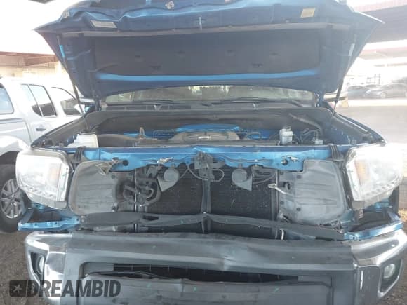 ✅ 2016 Toyota Tundra SR5 • VIN: 5TFDW5F1XGX573678 • Lot: 42083566. Listed on IAAI with 125,086 mi. Free auction sales archive from the USA and detailed vehicle history report at DreamBid. Image 10.