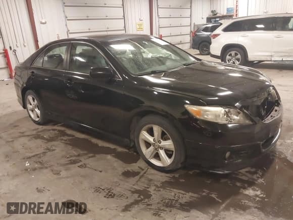 ✅ 2011 Toyota Camry LE • VIN: 4T1BF3EK5BU765036 • Lot: 43671995. Wystawiony na IAAI z przebiegiem 177 141 mil. Bezpłatny archiwum sprzedaży aukcyjnych z USA i szczegółowy raport historii pojazdu na DreamBid. Zdjęcie 1.
