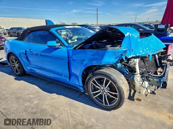 ✅ 2017 Ford Mustang EcoBoost Premium • VIN: 1FATP8UH6H5235286 • Lot: 94347635. Wystawiony na Copart z przebiegiem Nie podano. Bezpłatny archiwum sprzedaży aukcyjnych z USA i szczegółowy raport historii pojazdu na DreamBid. Zdjęcie 4.