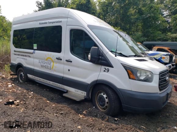 ✅ 2016 Ford Transit Passenger XL • VIN: 1FBAX2XM3GKB16851 • Лот: 66915755. Опубликован ранее на Copart с пробегом 150 200 миль. Бесплатный доступ к архиву аукционных продаж из США и подробный отчёт об истории автомобиля на DreamBid. Изображение 4.