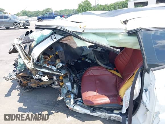 2019 Dodge Challenger SRT Hellcat Redeye Widebody z VIN 2C3CDZL92KH723772, wystawiony jako IAAI lot #43017466 z przebiegiem Nie podano mil oraz . Historia ofert i sprzedaży dostępna na DreamBid. Obrazek 6.