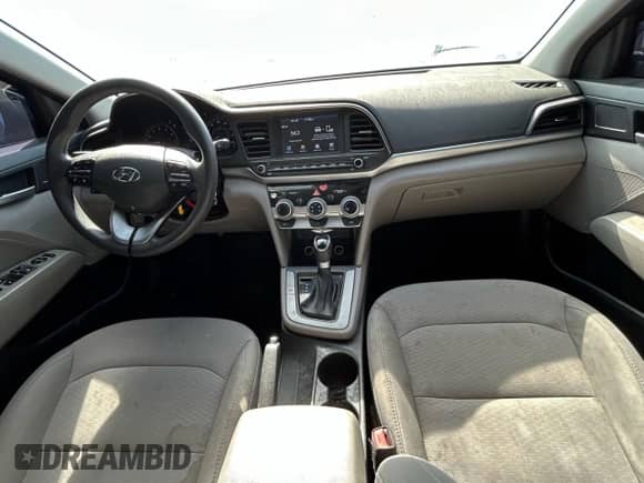 2019 Hyundai Elantra SEL z VIN 5NPD84LF4KH424515, wystawiony jako Copart lot #91111355 z przebiegiem 98 297 mil mil oraz Czysty tytuł • Clean title. Historia ofert i sprzedaży dostępna na DreamBid. Obrazek 9.