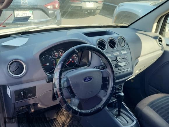 ✅ 2012 Ford Transit Connect XLT • VIN: NM0LS7BN9CT095750 • Лот: 42250016. Опубликован ранее на IAAI с пробегом 232 749 миль. Бесплатный доступ к архиву аукционных продаж из США и подробный отчёт об истории автомобиля на DreamBid. Изображение 1.