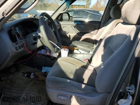 ✅ 2005 Toyota Sequoia SR5 • VIN: 5TDZT34A85S259388 • Лот: 91179975. Опубликован ранее на Copart с пробегом 270 423 миль. Бесплатный доступ к архиву аукционных продаж из США и подробный отчёт об истории автомобиля на DreamBid. Изображение 7.