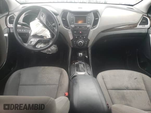 ✅ 2018 Hyundai Santa Fe 2.4L • VIN: 5NMZTDLB3JH107936 • Lot: 45400993. Wystawiony na Copart z przebiegiem Nie podano mil. Skorzystaj z bezpłatnego archiwum sprzedaży aukcyjnych z USA i zobacz szczegółowy raport historii pojazdu na DreamBid. Zdjęcie 8.