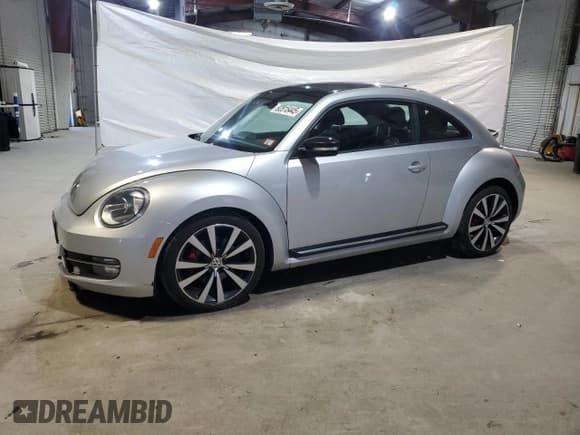 ✅ 2012 Volkswagen Beetle Turbo • VIN: 3VWVA7AT6CM651538 • Lot: 92815445. Listed on Copart with 118,857 mi. Free auction sales archive from the USA and detailed vehicle history report at DreamBid. Image 1.