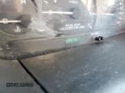 ✅ 2000 Dodge Caravan SE • VIN: 2B4GP44G0YR584617 • Lot: 81459815. Listed on Copart with 200,761 mi. Free auction sales archive from the USA and detailed vehicle history report at DreamBid. Image 9.