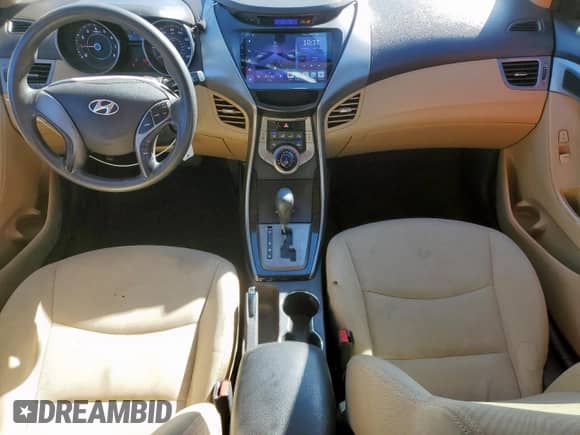 ✅ 2013 Hyundai Elantra GLS • VIN: 5NPDH4AE9DH177327 • Lot: 85423695. Wystawiony na Copart z przebiegiem 190 608 mil mil. Skorzystaj z bezpłatnego archiwum sprzedaży aukcyjnych z USA i zobacz szczegółowy raport historii pojazdu na DreamBid. Zdjęcie 8.