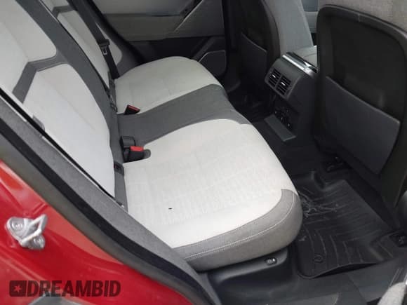 ✅ 2019 Land Rover Range Rover Velar R-Dynamic SE • VIN: SALYL2EX8KA783134 • Лот: 41827957. Опубликован ранее на IAAI с пробегом 66 666 миль. Бесплатный доступ к архиву аукционных продаж из США и подробный отчёт об истории автомобиля на DreamBid. Изображение 8.