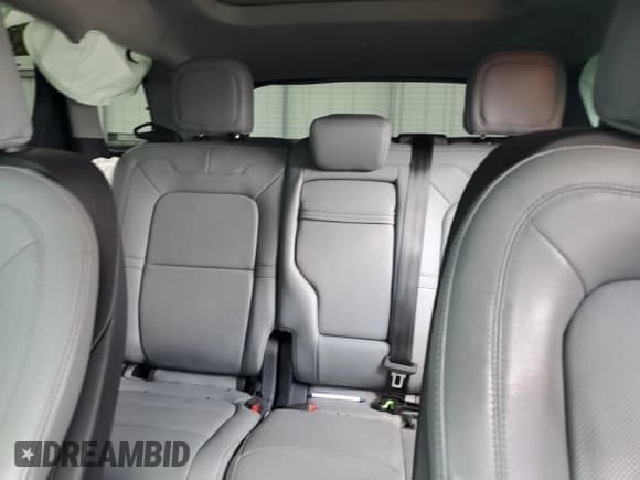 ✅ 2021 Lincoln Corsair Reserve • VIN: 5LMCJ2D97MUL00432 • Lot: 68394165. Wystawiony na Copart z przebiegiem 68 576 mil. Bezpłatny archiwum sprzedaży aukcyjnych z USA i szczegółowy raport historii pojazdu na DreamBid. Zdjęcie 10.