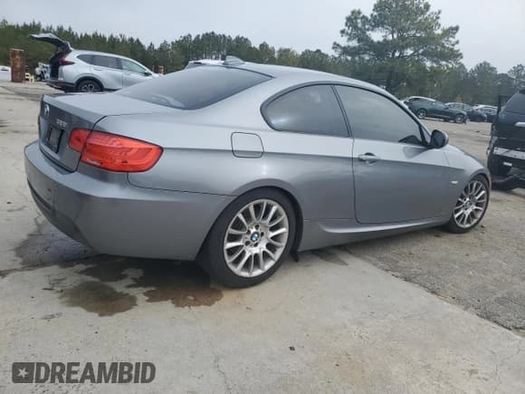 ✅ 2012 BMW 3 Series 328i • VIN: WBAKE3C57CE770591 • Lot: 43277345. Listed on Copart with 148,216 mi. Free auction sales archive from the USA and detailed vehicle history report at DreamBid. Image 3.